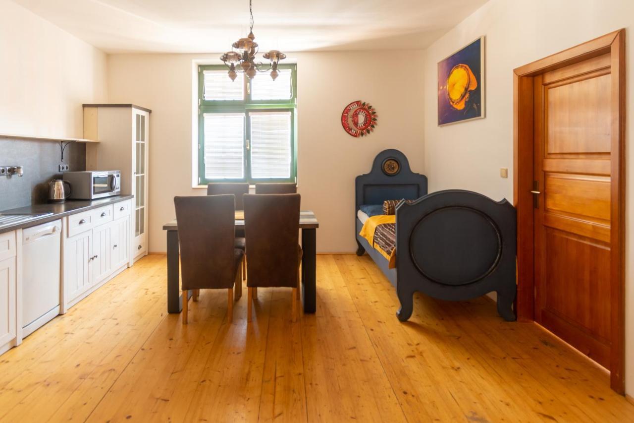 Apartment Sirius F In Center Of Cb チェスケー・ブジェヨヴィツェ エクステリア 写真